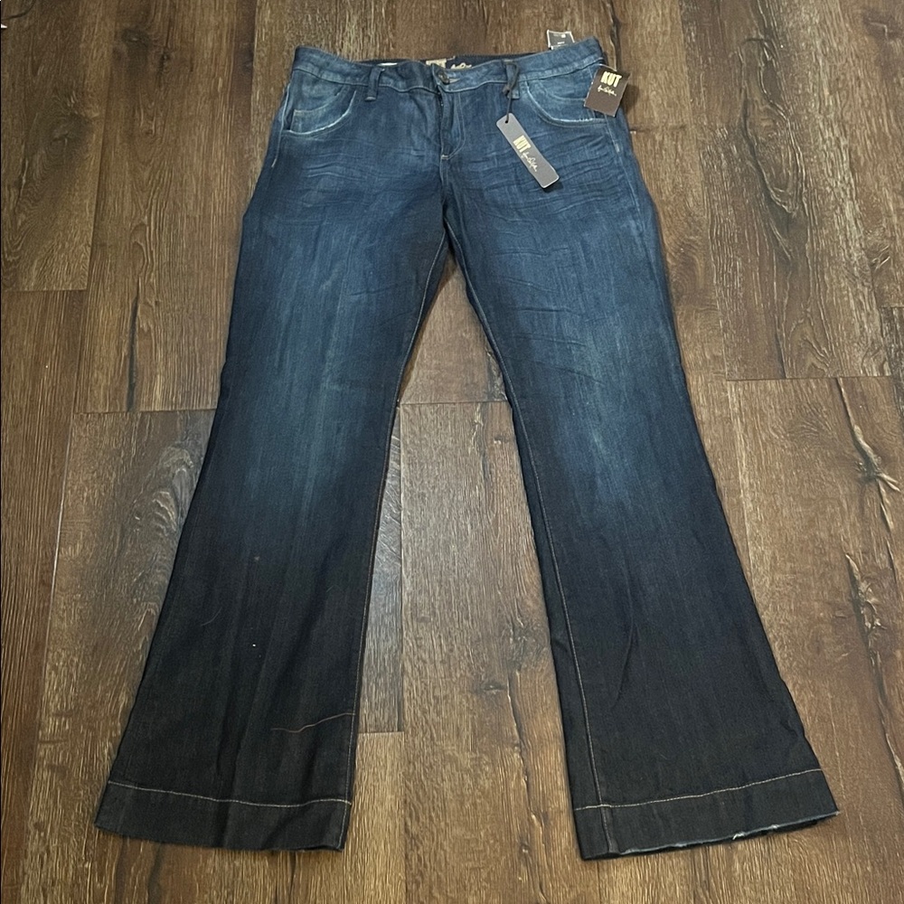 Kut from the Kloth NWT MAGGY Flare size 10
